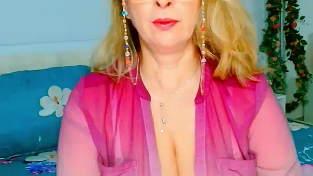 Snapshot of Tyana40 chatting on 20, 3, 2025 Tyana40 online show from 20, 3, 2025