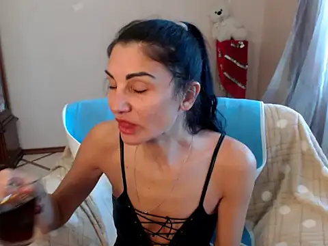 Snapshot of Karina8571 chatting on 25, 11, 2025 Karina8571 online show from 25, 11, 2025