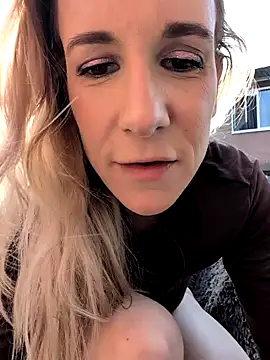 NaomiAndFriends online show from 9, 3, 2025