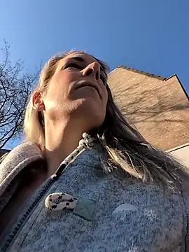 NaomiAndFriends online show from 3, 3, 2026