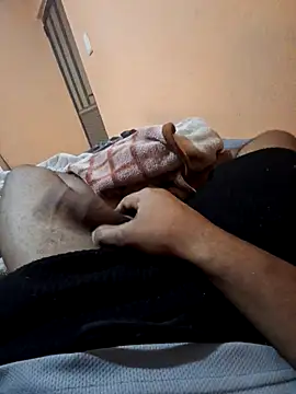 Snapshot of sirdick44 chatting on 17, 6, 2026 sirdick44 online show from 17, 6, 2026