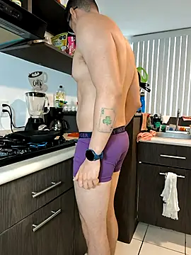 towers j online show from 26, 9, 2025