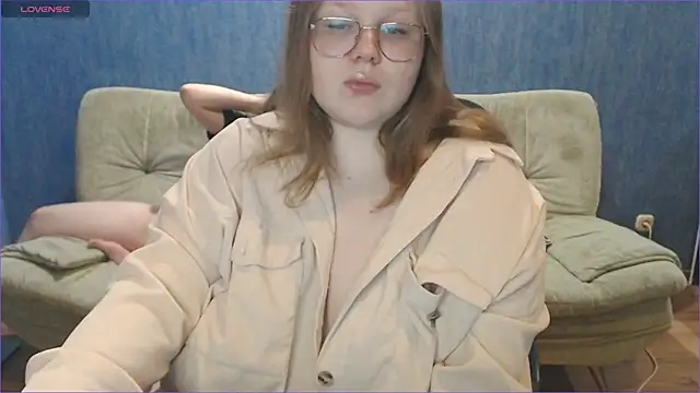 Snapshot of Touch_me_more_please chatting on 2, 3, 2025 Touch me more please online show from 2, 3, 2025