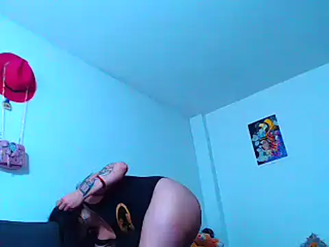 Snapshot of MARIANAWEED chatting on 18, 12, 2025 MARIANAWEED online show from 18, 12, 2025