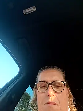 winniess40 online show from 8, 7, 2026