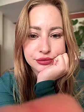 AlisaWhite online show from 12, 11, 2025