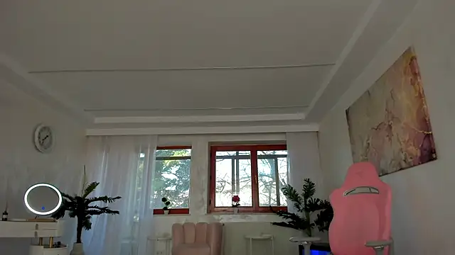 TiffanyHouston  online show from 18, 1, 2025