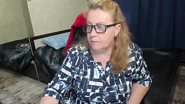 Snapshot of Frau_Marta chatting on 24, 4, 2026 Frau Marta online show from 24, 4, 2026