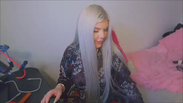 Snapshot of ParadiseRose chatting on 30, 11, 2025 ParadiseRose online show from 30, 11, 2025