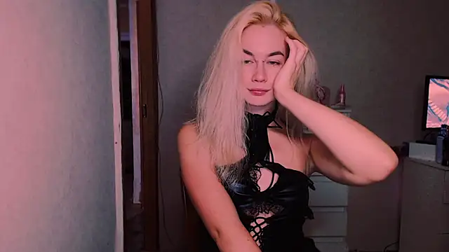 xxxcharismaaa online show from 3, 10, 2025