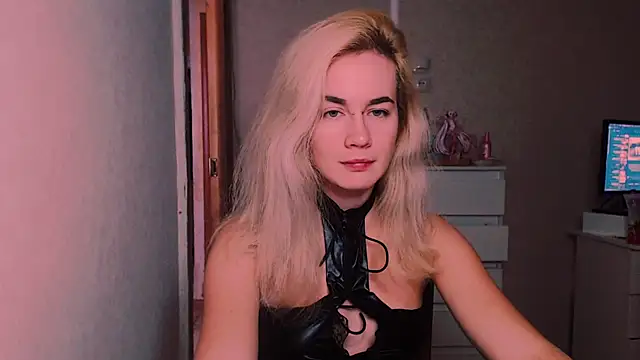 xxxcharismaaa online show from 4, 11, 2025