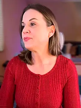 Snapshot of MaiseKnox chatting on 5, 2, 2026 MaiseKnox online show from 5, 2, 2026