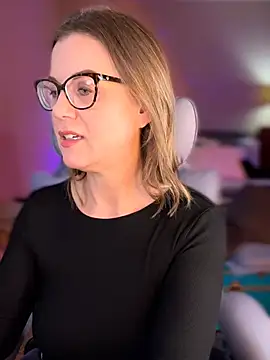 Snapshot of MaiseKnox chatting on 18, 2, 2026 MaiseKnox online show from 18, 2, 2026