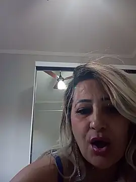 Snapshot of vivifernades chatting on 22, 7, 2026 vivifernades online show from 22, 7, 2026