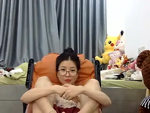 Cute Ruby01 online show from 17, 3, 2025