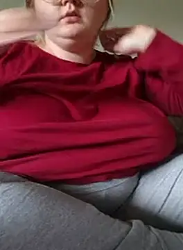 Snapshot of Fiona0705 chatting on 4, 10, 2025 Fiona0705 online show from 4, 10, 2025