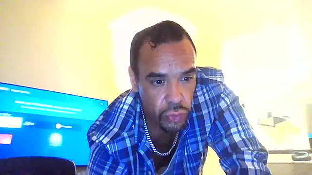Snapshot of JohnnyDeeper82 chatting on 10, 7, 2026 JohnnyDeeper82 online show from 10, 7, 2026