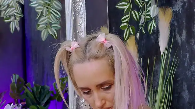 IsabelleEthan online show from 11, 2, 2025