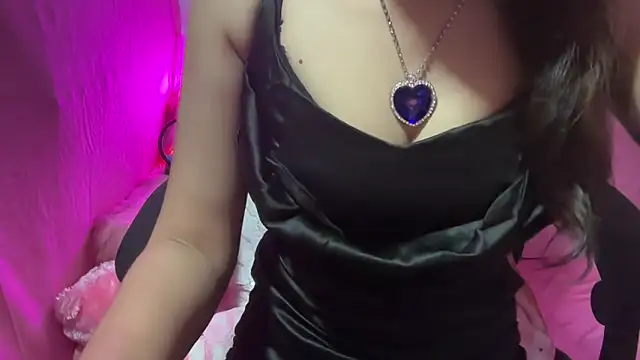 Snapshot of Queen_Angelena chatting on 1, 2, 2025 Queen Angelena online show from 1, 2, 2025