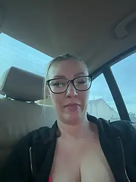 Snapshot of Sacha-xx chatting on 4, 2, 2026 Sacha-xx online show from 4, 2, 2026