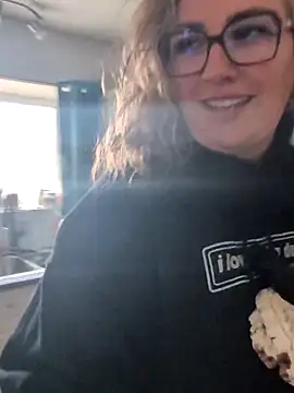 Canadian BBW online show from 9, 3, 2026