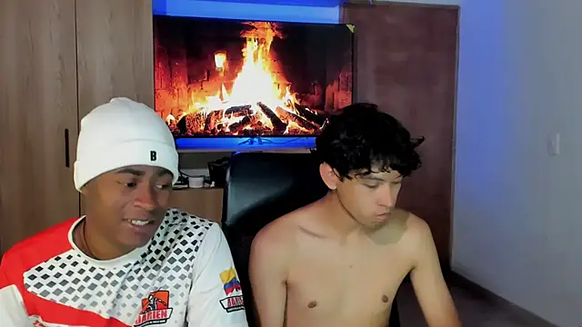 Snapshot of CrissBrownxxx chatting on 15, 5, 2026 CrissBrownxxx online show from 15, 5, 2026