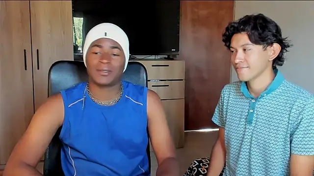 Snapshot of CrissBrownxxx chatting on 15, 5, 2026 CrissBrownxxx online show from 15, 5, 2026