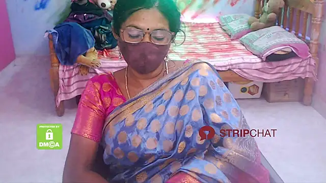 Snapshot of Novapol chatting on 1, 1, 2025 Novapol online show from 1, 1, 2025