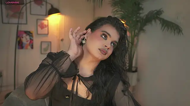 artechloe online show from 19, 12, 2025