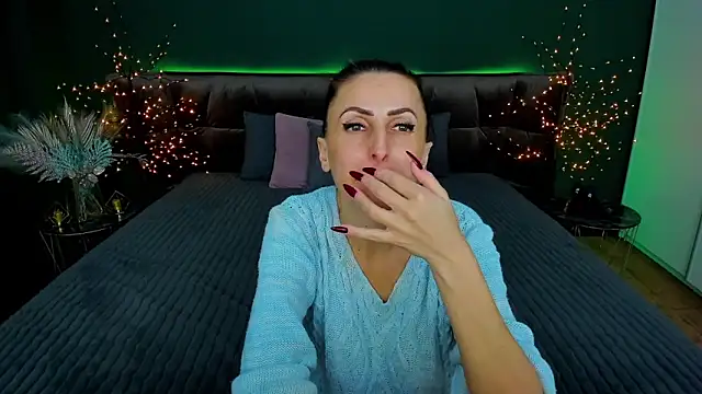 Rebecca Diamond online show from 11, 2, 2025