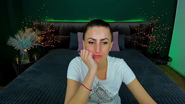 Rebecca Diamond online show from 27, 2, 2025