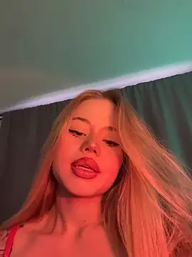 curchez  online show from 10, 2, 2025