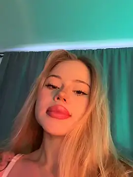 curchez  online show from 11, 2, 2025