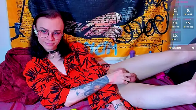 Snapshot of KatashiSenpai chatting on 19, 9, 2025 KatashiSenpai online show from 19, 9, 2025