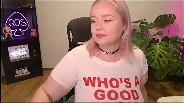 Snapshot of MargotGrey chatting on 18, 7, 2026 MargotGrey online show from 18, 7, 2026