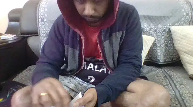 Snapshot of redvelvet_4 chatting on 6, 1, 2025 redvelvet 4 online show from 6, 1, 2025