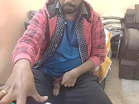 Snapshot of redvelvet_4 chatting on 11, 11, 2025 redvelvet 4 online show from 11, 11, 2025