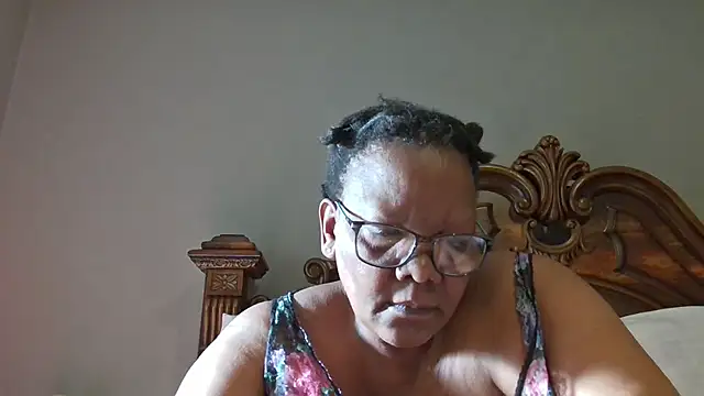 SEXYBOOBSNASS online show from 13, 1, 2025