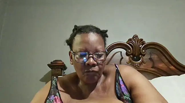 SEXYBOOBSNASS online show from 14, 1, 2025
