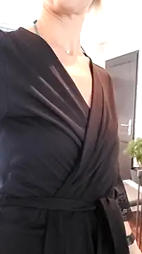 dancing sexy doll online show from 21, 9, 2025