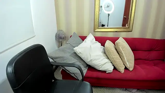 NicolettColin online show from 23, 11, 2025