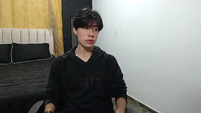 Elio-cam online show from 12, 12, 2024