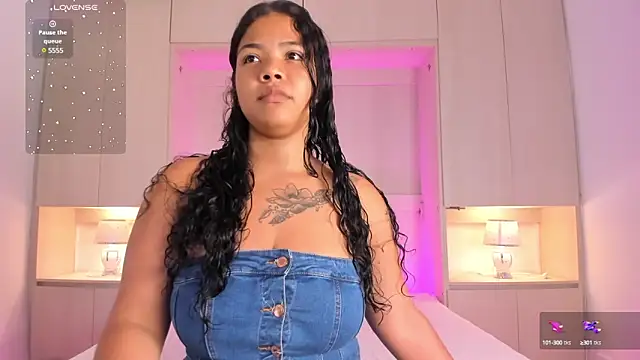 SophiaaStone online show from 25, 1, 2025