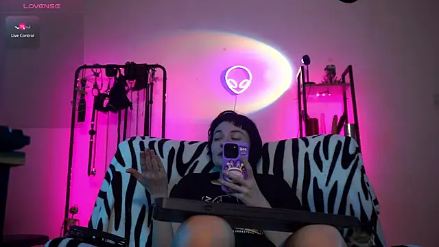 CyberXGoddess online show from 3, 12, 2025