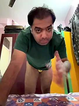 Snapshot of kaustubh45 chatting on 8, 9, 2025 kaustubh45 online show from 8, 9, 2025