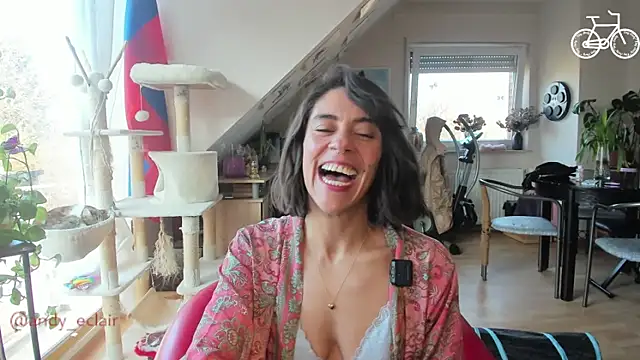 Snapshot of tinny_williams chatting on 12, 3, 2026 tinny williams online show from 12, 3, 2026