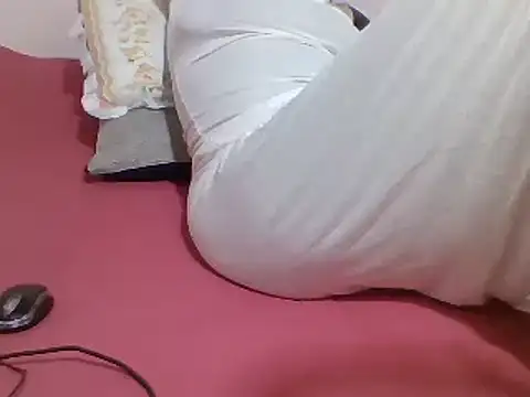 sweetelle09 online show from 8, 3, 2025