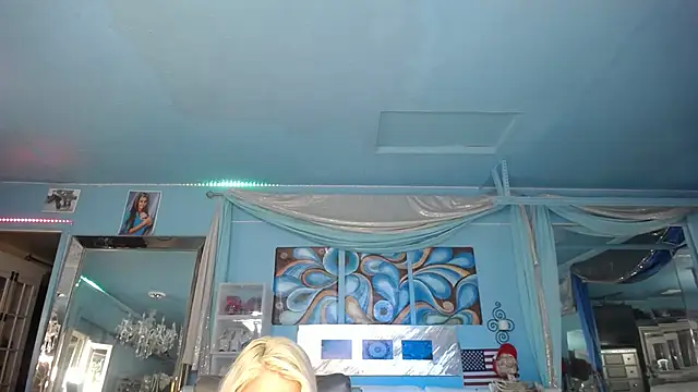 ADRIANNA FOX online show from 22, 2, 2025