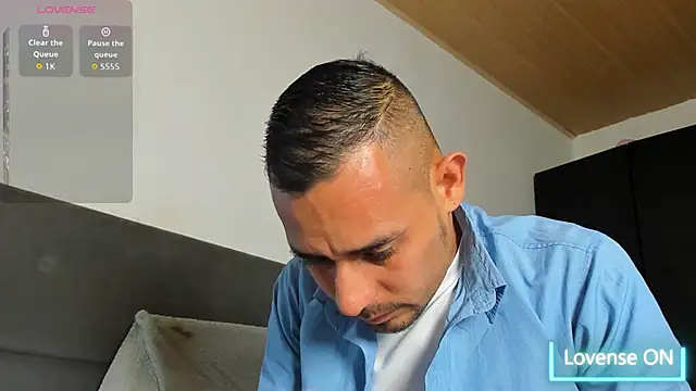 jhonyalzate2 online show from 6, 3, 2026