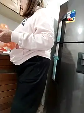 Snapshot of Vicky_Rosse chatting on 21, 2, 2026 Vicky Rosse online show from 21, 2, 2026